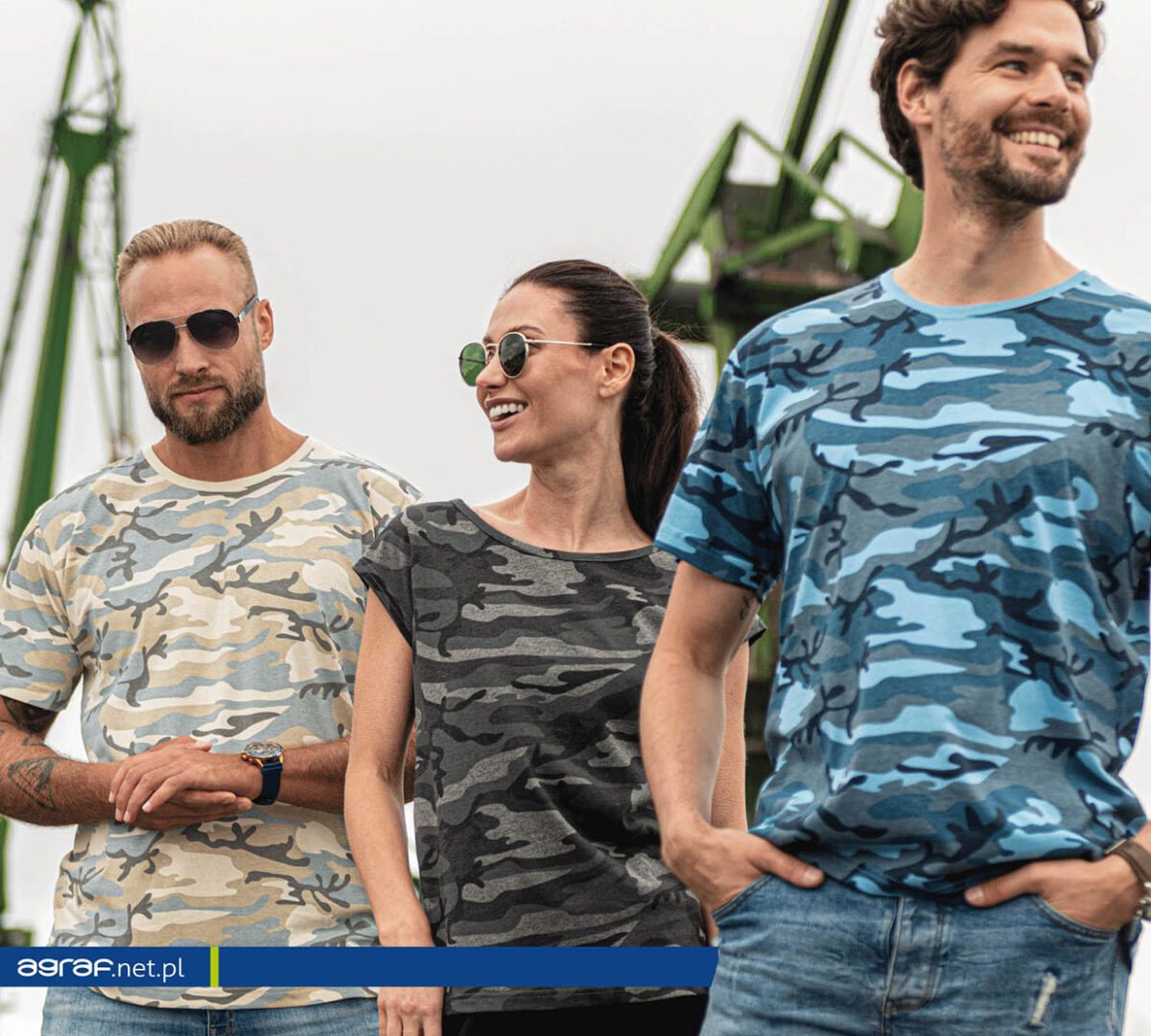 Camouflage-Farben im Angebot von Crimson Cut Camouflage-Farben im Angebot von Crimson Cut